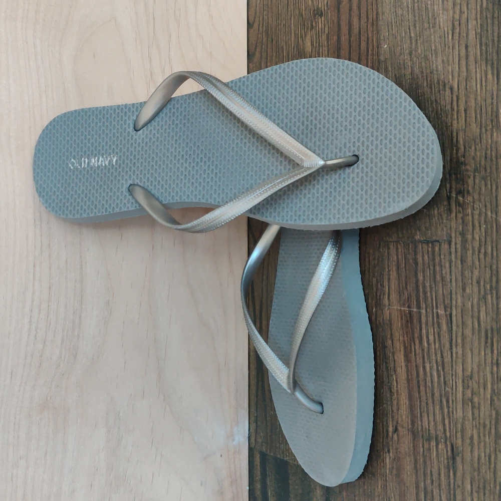 Worn Once Old Navy Gray Flip Flops